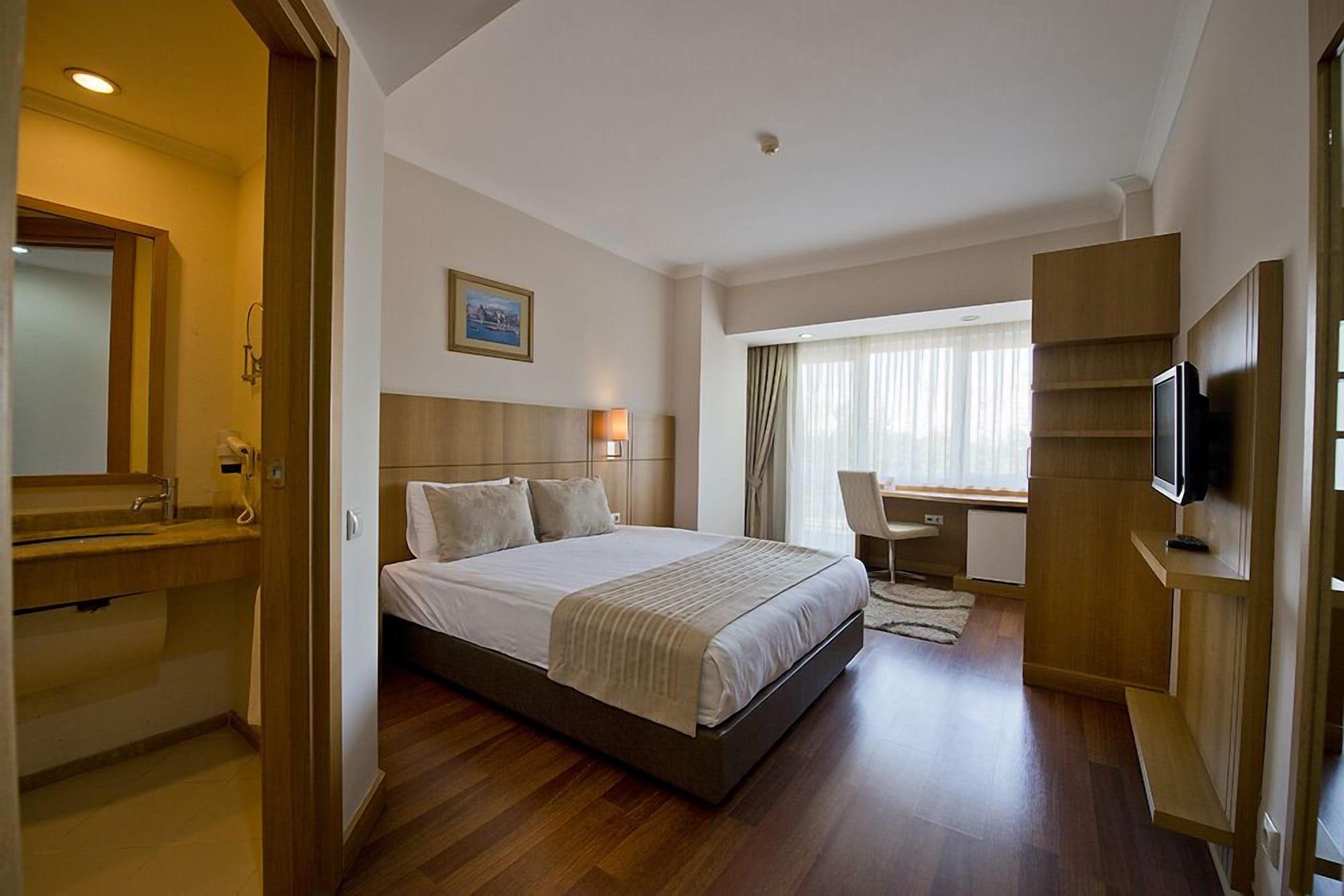 Nashira City Resort Hotel Antalya Exteriör bild