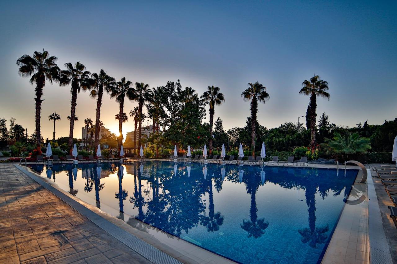 Nashira City Resort Hotel Antalya Exteriör bild