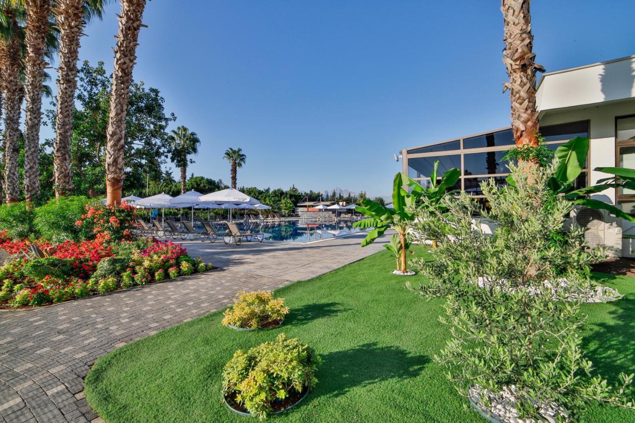 Nashira City Resort Hotel Antalya Exteriör bild