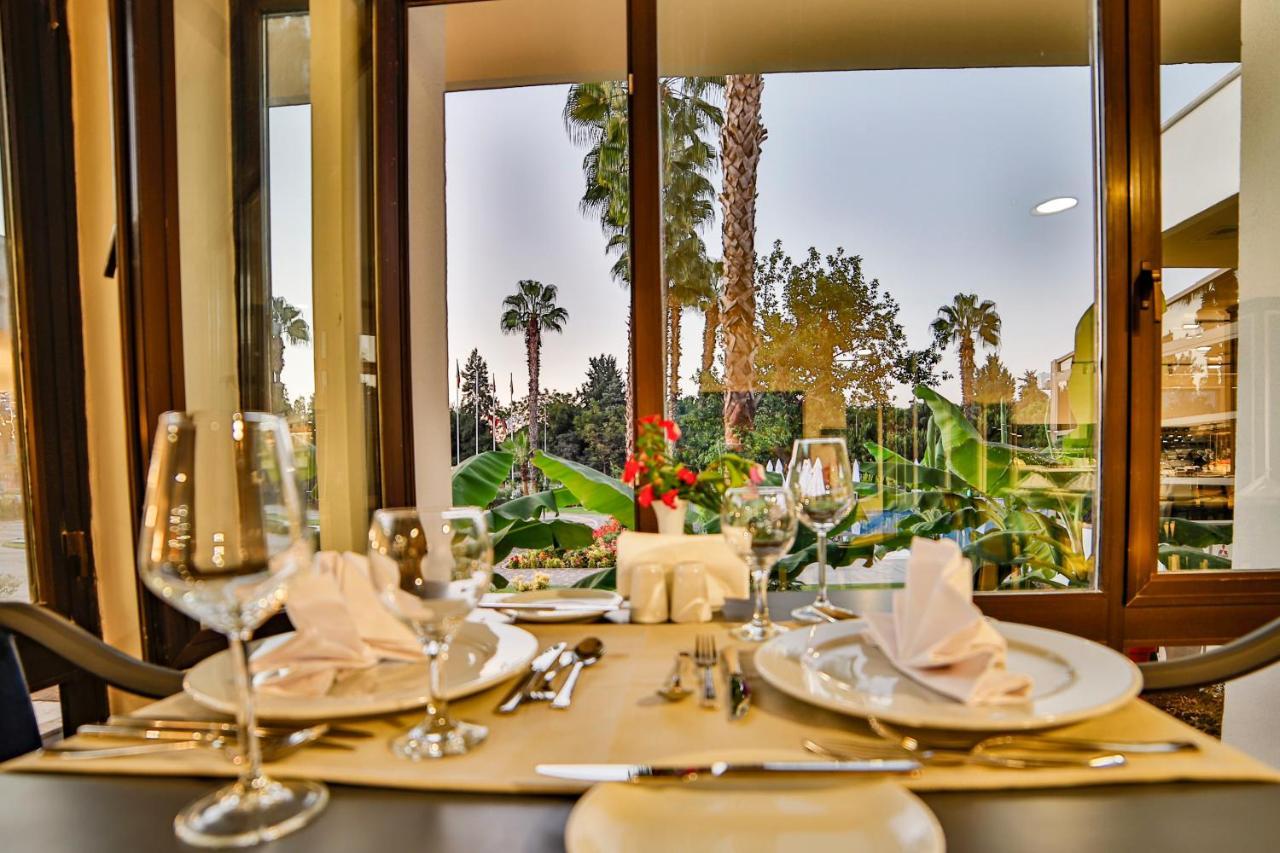 Nashira City Resort Hotel Antalya Exteriör bild