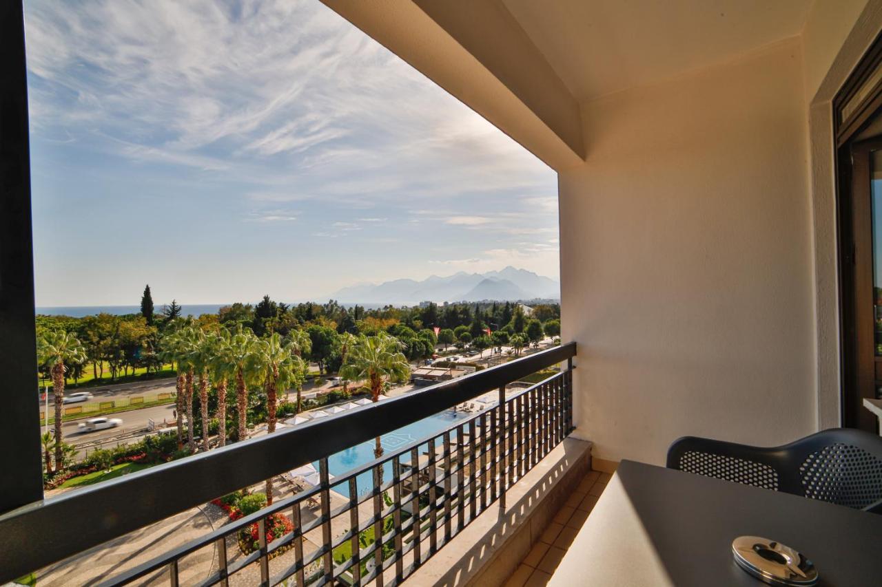 Nashira City Resort Hotel Antalya Exteriör bild
