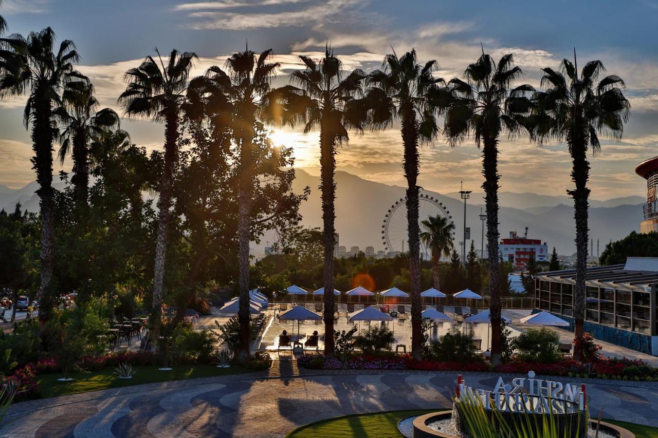 Nashira City Resort Hotel Antalya Exteriör bild