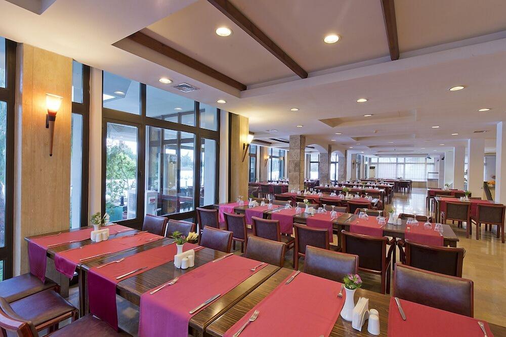 Nashira City Resort Hotel Antalya Exteriör bild