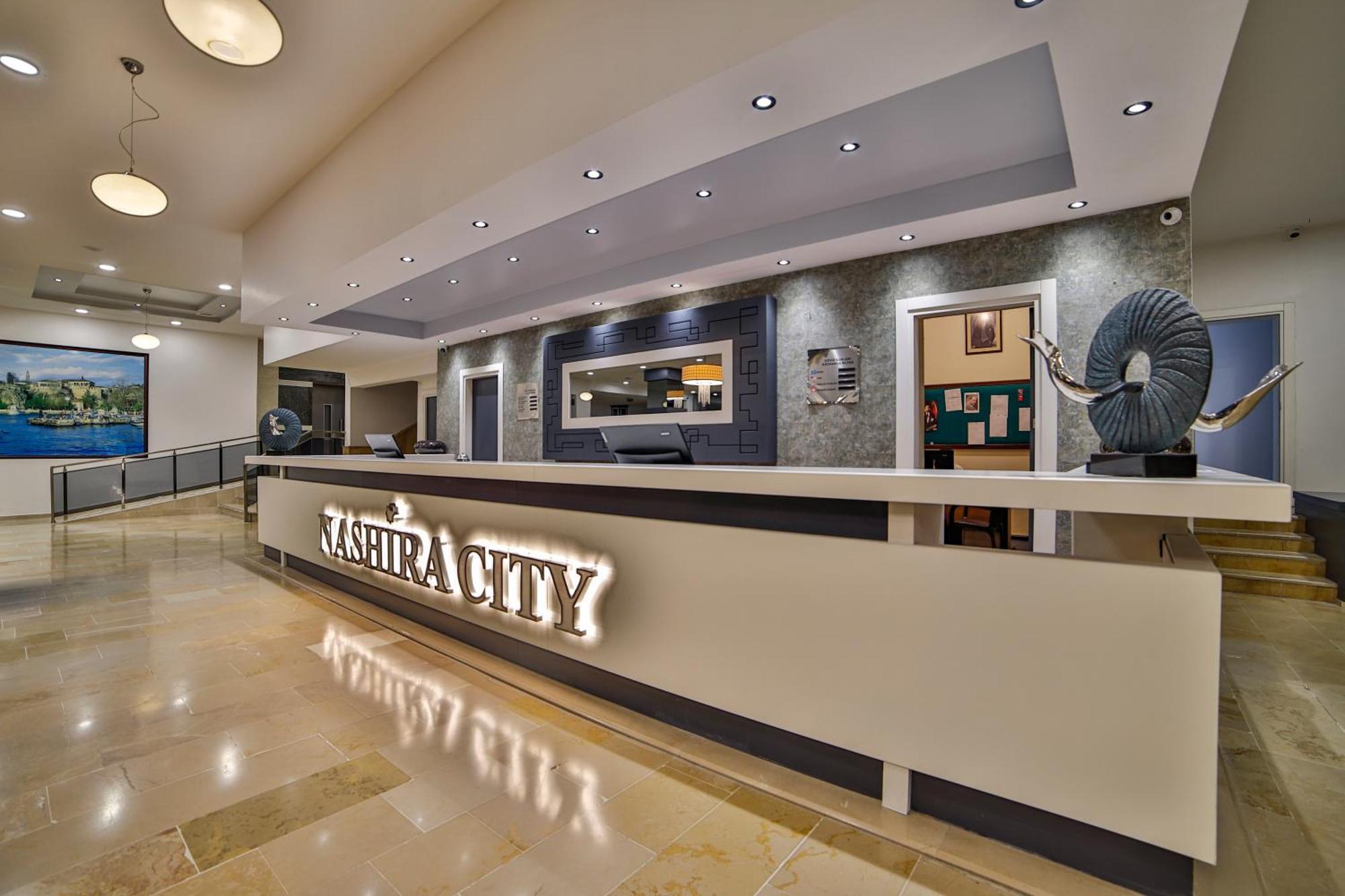 Nashira City Resort Hotel Antalya Exteriör bild